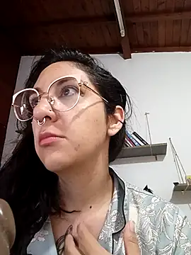 Melinerd online show from April 2026 01:36:01 PM