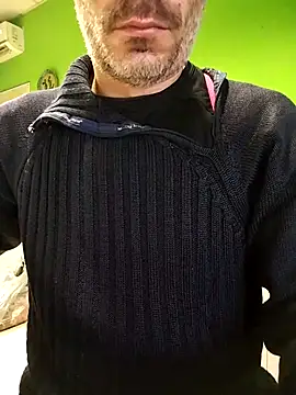 Snapshot of platone09 chatting on December 2025 01:49:02 PM platone09 online show from December 2025 01:49:02 PM