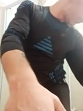 Snapshot of platone09 chatting on December 2025 05:20:01 PM platone09 online show from December 2025 05:20:01 PM