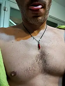 Snapshot of platone09 chatting on January 2026 11:07:01 PM platone09 online show from January 2026 11:07:01 PM