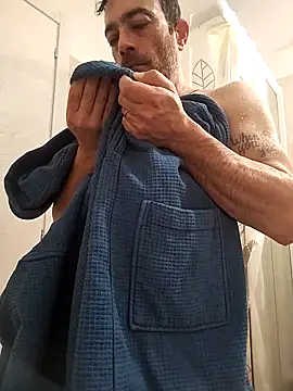 Snapshot of platone09 chatting on March 2026 04:40:01 PM platone09 online show from March 2026 04:40:01 PM