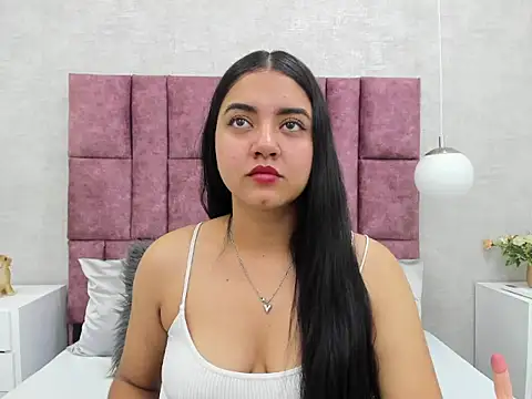 Snapshot of SalomeLee chatting on December 2025 11:08:01 AM SalomeLee online show from December 2025 11:08:01 AM