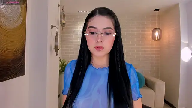 HaileyRoss  online show from April 2026 01:52:01 AM