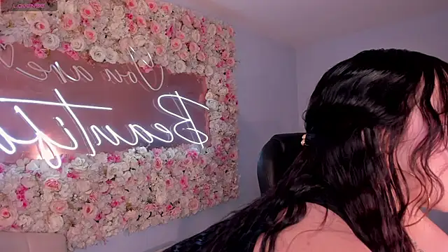 ZaraKafruni online show from April 2026 04:24:02 AM