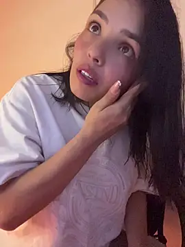 LaraDanverss online show from July 2026 10:37:01 PM
