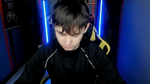 AlejandroEllias online show from January 2026 05:49:02 PM