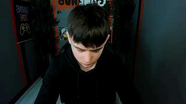 AlejandroEllias online show from March 2026 06:16:02 AM