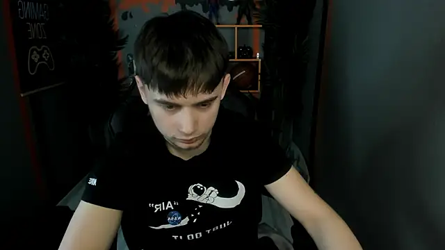 AlejandroEllias online show from March 2026 11:41:01 PM