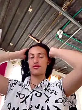 Milky cielo  online show from December 2025 03:39:01 PM