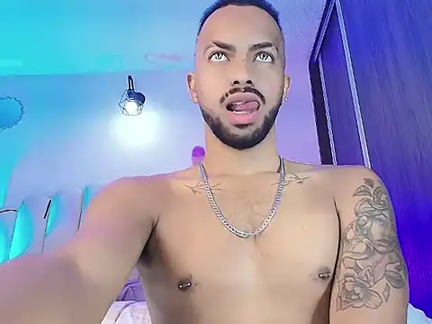 Snapshot of KMichelle1 chatting on November 2025 02:06:02 AM KMichelle1 online show from November 2025 02:06:02 AM