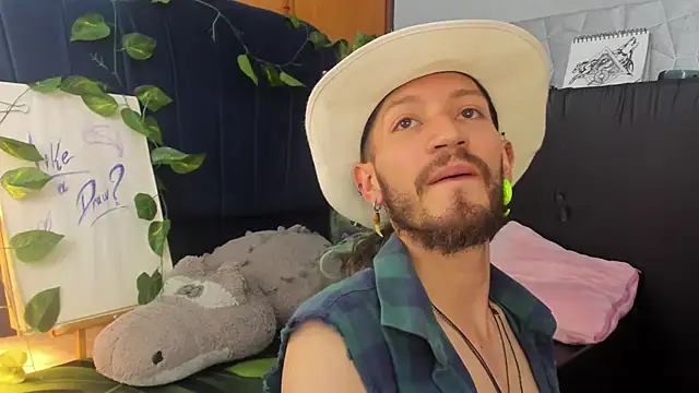 Snapshot of AngelDamianArt chatting on November 2025 07:03:01 PM AngelDamianArt online show from November 2025 07:03:01 PM