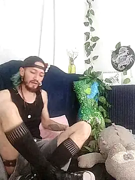 Snapshot of AngelDamianArt chatting on November 2025 08:44:01 PM AngelDamianArt online show from November 2025 08:44:01 PM