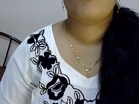 Muskan Jha online show from July 2026 01:06:01 PM