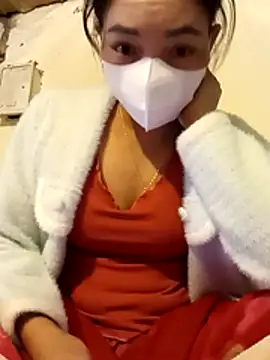 Snapshot of _Su-Su_ chatting on November 2025 12:43:01 AM Su-Su online show from November 2025 12:43:01 AM