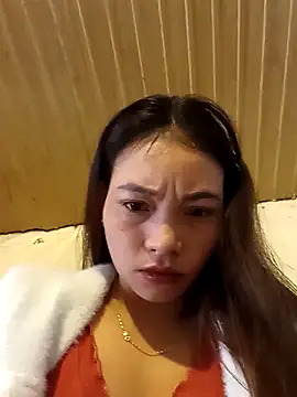 Snapshot of _Su-Su_ chatting on December 2025 01:04:02 AM Su-Su online show from December 2025 01:04:02 AM