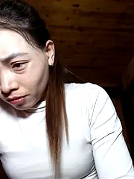 Snapshot of _Su-Su_ chatting on December 2025 03:01:02 AM Su-Su online show from December 2025 03:01:02 AM