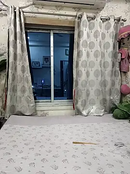 Cute-richa1 online show from April 2026 06:19:02 PM