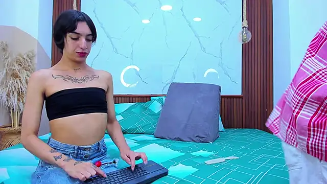 Loversinfire2 online show from March 2026 01:44:01 AM