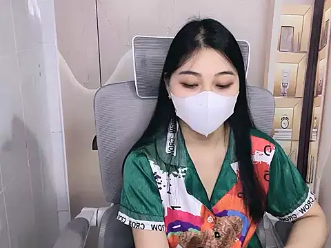 Lousii online show from April 2026 02:36:01 PM