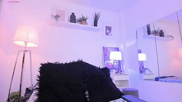 Snapshot of Miluu_dh chatting on December 2025 02:34:01 PM Miluu dh online show from December 2025 02:34:01 PM