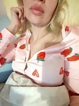 Snapshot of NaughtyClaudia_ chatting on December 2025 08:14:02 PM NaughtyClaudia online show from December 2025 08:14:02 PM