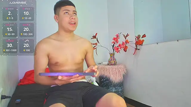 Snapshot of Lucastorrez01 chatting on December 2025 03:56:01 AM Lucastorrez01 online show from December 2025 03:56:01 AM