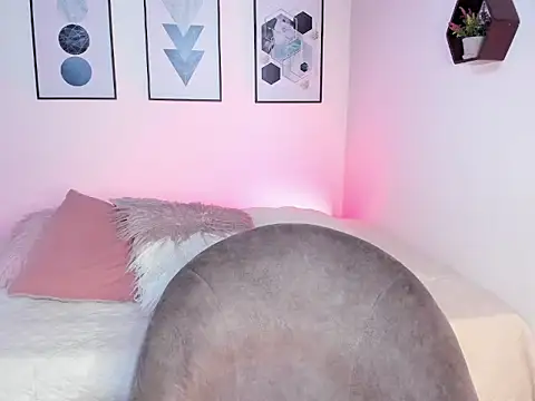 Snapshot of HannaRose__ chatting on December 2025 11:30:02 AM HannaRose online show from December 2025 11:30:02 AM