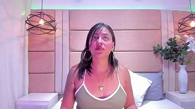 Snapshot of MiaWelkin_ chatting on December 2025 11:47:01 AM MiaWelkin online show from December 2025 11:47:01 AM