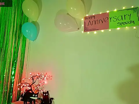 Snapshot of roses_allison chatting on June 2026 05:12:01 AM roses allison online show from June 2026 05:12:01 AM