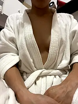 Snapshot of brunalameo chatting on November 2025 04:42:01 PM brunalameo online show from November 2025 04:42:01 PM