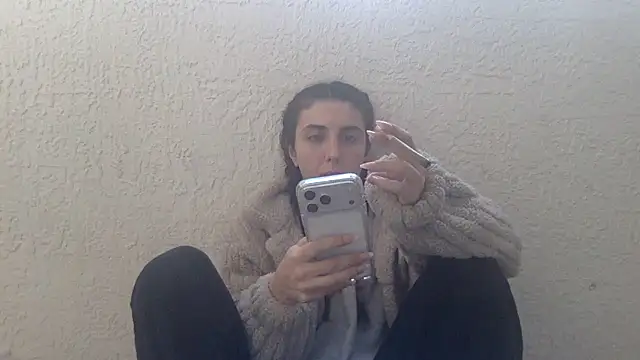 Snapshot of sometimesmiachristina chatting on December 2025 12:32:01 PM sometimesmiachristina online show from December 2025 12:32:01 PM