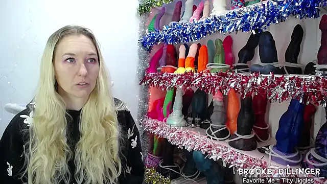 Snapshot of BrookeDillinger chatting on December 2025 07:40:02 PM BrookeDillinger online show from December 2025 07:40:02 PM