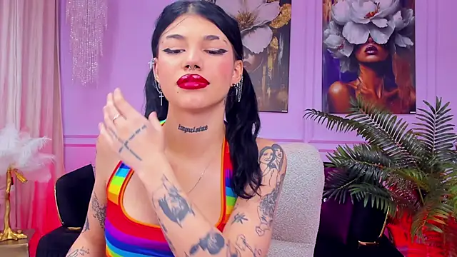 Snapshot of YasminWild chatting on December 2025 04:29:02 AM YasminWild online show from December 2025 04:29:02 AM