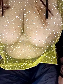 Snapshot of Heaven-2- chatting on January 2026 05:44:01 AM Heaven-2- online show from January 2026 05:44:01 AM