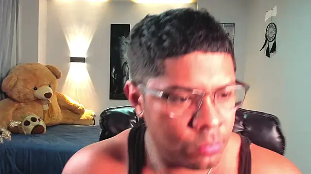 LEONHDZ online show from November 2025 11:14:01 PM