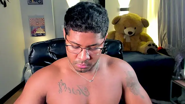 LEONHDZ online show from November 2025 11:57:02 AM