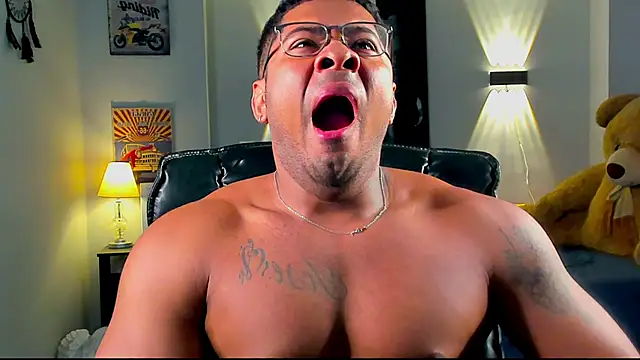 LEONHDZ online show from December 2025 10:15:02 PM