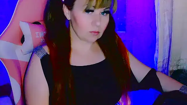 BESTLOLA online show from November 2025 10:43:02 AM