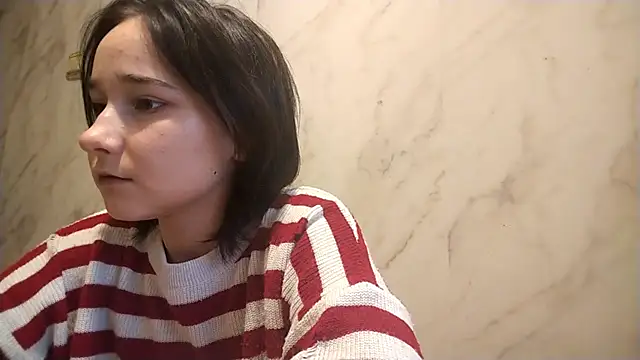 Snapshot of TianaMeiser chatting on November 2025 11:32:02 AM TianaMeiser online show from November 2025 11:32:02 AM