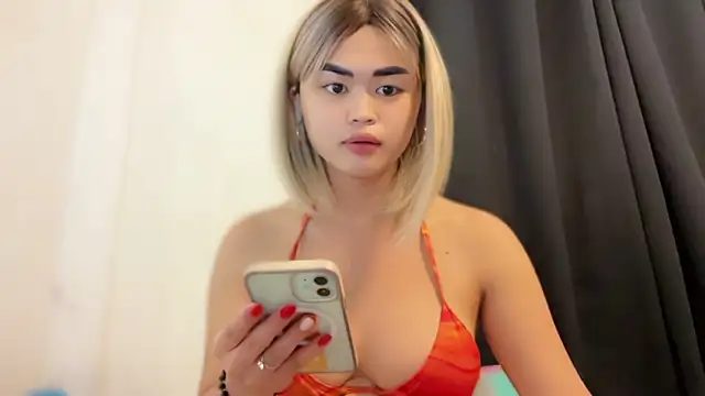 Snapshot of Miacums69 chatting on December 2025 11:05:01 AM Miacums69 online show from December 2025 11:05:01 AM