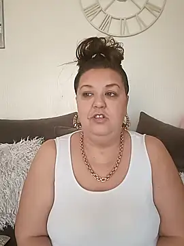 Snapshot of Nova-WiseX chatting on December 2025 11:37:01 AM Nova-WiseX online show from December 2025 11:37:01 AM