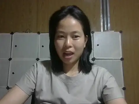 Snapshot of Cat-meow chatting on June 2026 04:18:02 PM Cat-meow online show from June 2026 04:18:02 PM