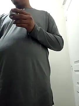 Snapshot of kire-18 chatting on December 2025 11:53:01 PM kire-18 online show from December 2025 11:53:01 PM