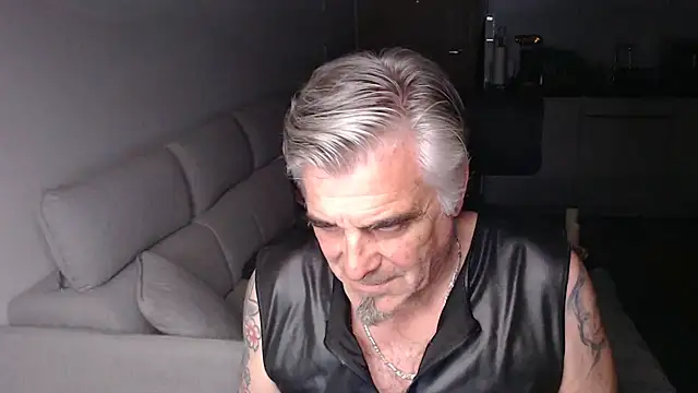 Buidapest online show from May 2026 12:29:01 AM