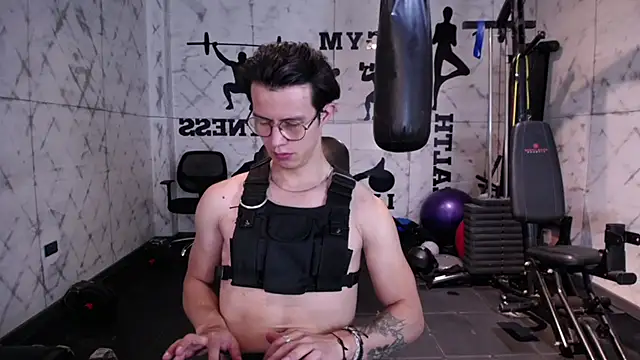 Snapshot of Brandon_starkk chatting on November 2025 11:54:02 AM Brandon starkk online show from November 2025 11:54:02 AM