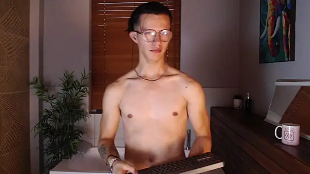 Snapshot of Brandon_starkk chatting on December 2025 12:36:01 PM Brandon starkk online show from December 2025 12:36:01 PM