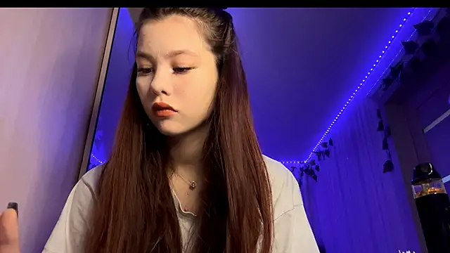 Snapshot of CutieSlim chatting on November 2025 10:59:01 AM CutieSlim online show from November 2025 10:59:01 AM