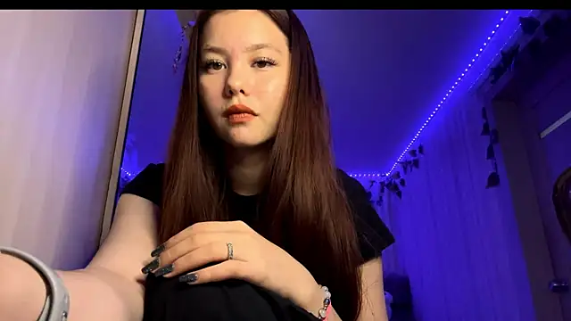 Snapshot of CutieSlim chatting on November 2025 08:03:01 AM CutieSlim online show from November 2025 08:03:01 AM