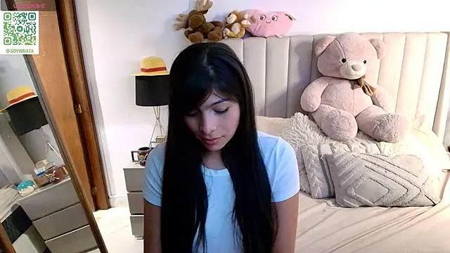 Snapshot of Emyii_ chatting on May 2026 12:39:01 AM Emyii online show from May 2026 12:39:01 AM