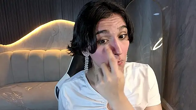 zoe tp online show from December 2025 08:14:02 PM